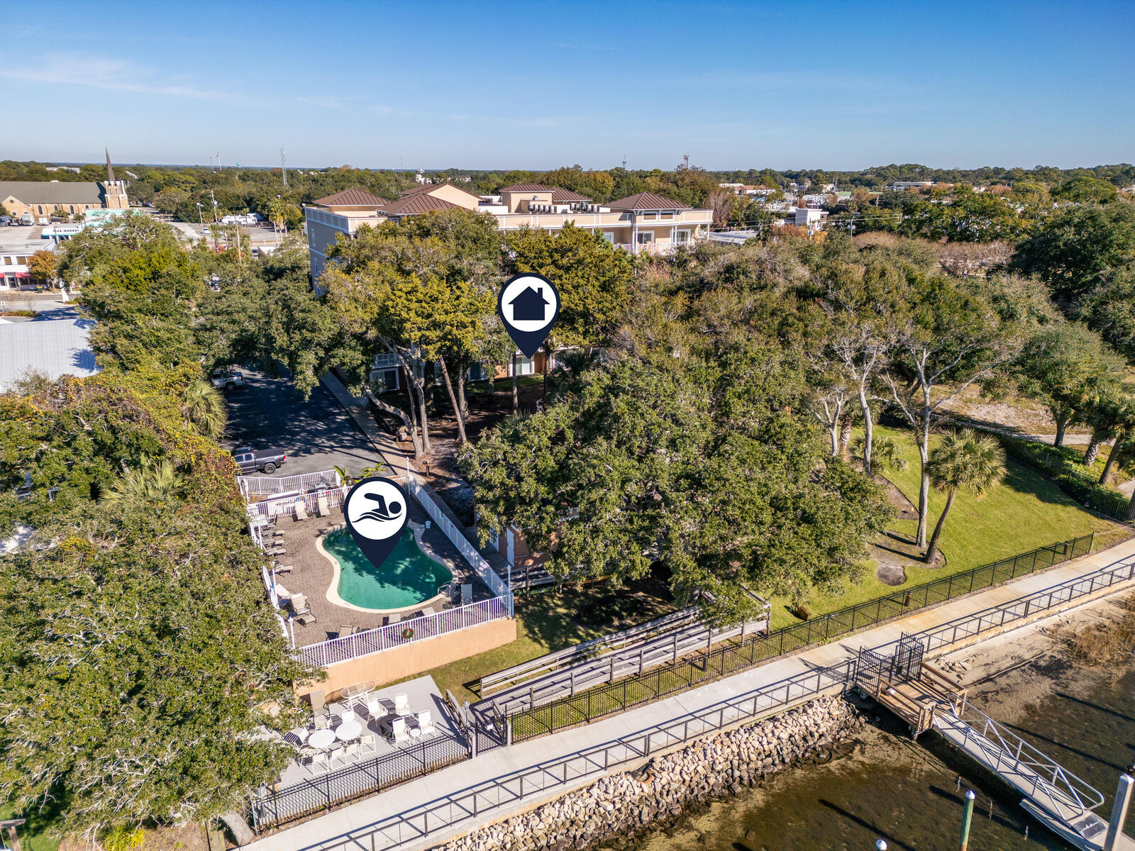 Property Photo: 113 SE Brooks Street Unit 105 FL 32548