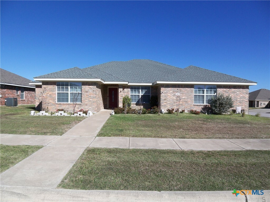 Property Photo:  711 Aries Avenue  TX 76542 