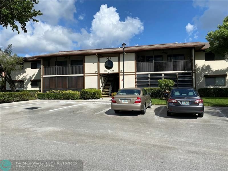 Property Photo:  9592 N Belfort Cir N-9592  FL 33321 