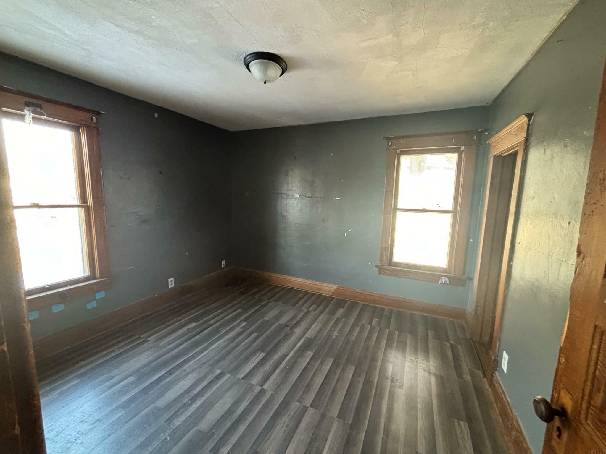 Property Photo:  928 W 2nd Street  IA 50701 