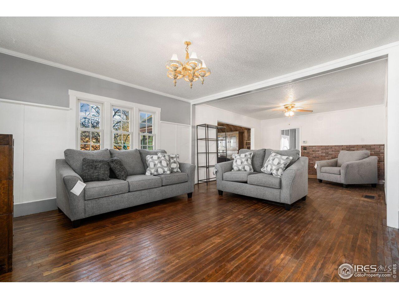 Property Photo:  260 Logan Ave  CO 80537 