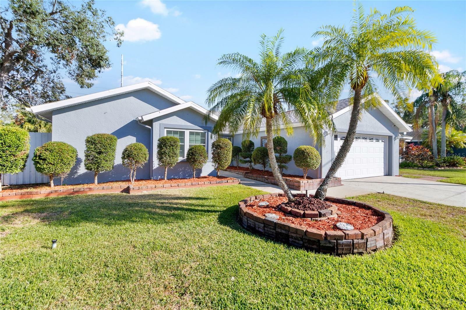 Property Photo: 8747 Glen Lakes Boulevard N FL 33702