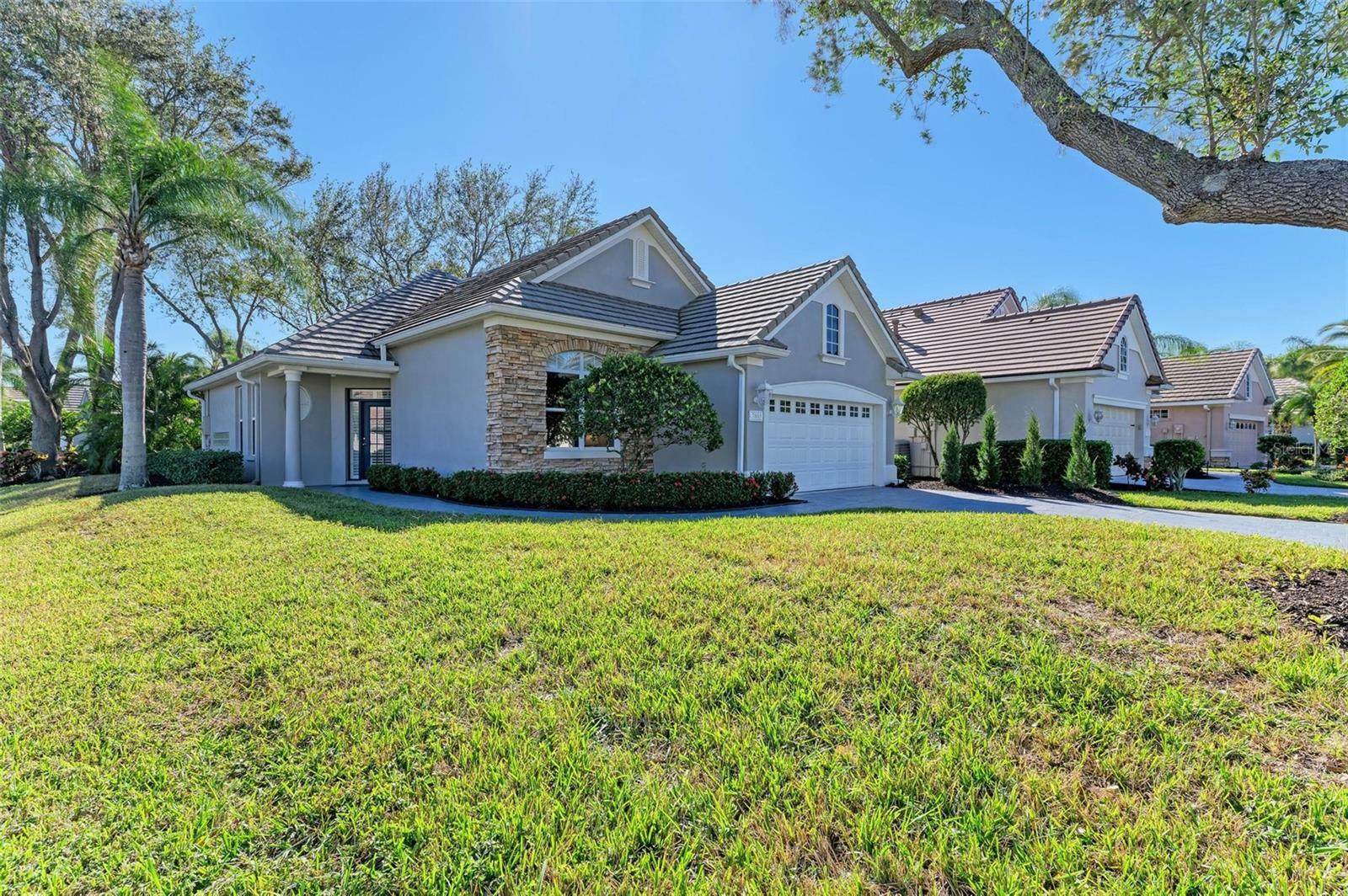 Property Photo:  7803 Heritage Classic Court  FL 34202 