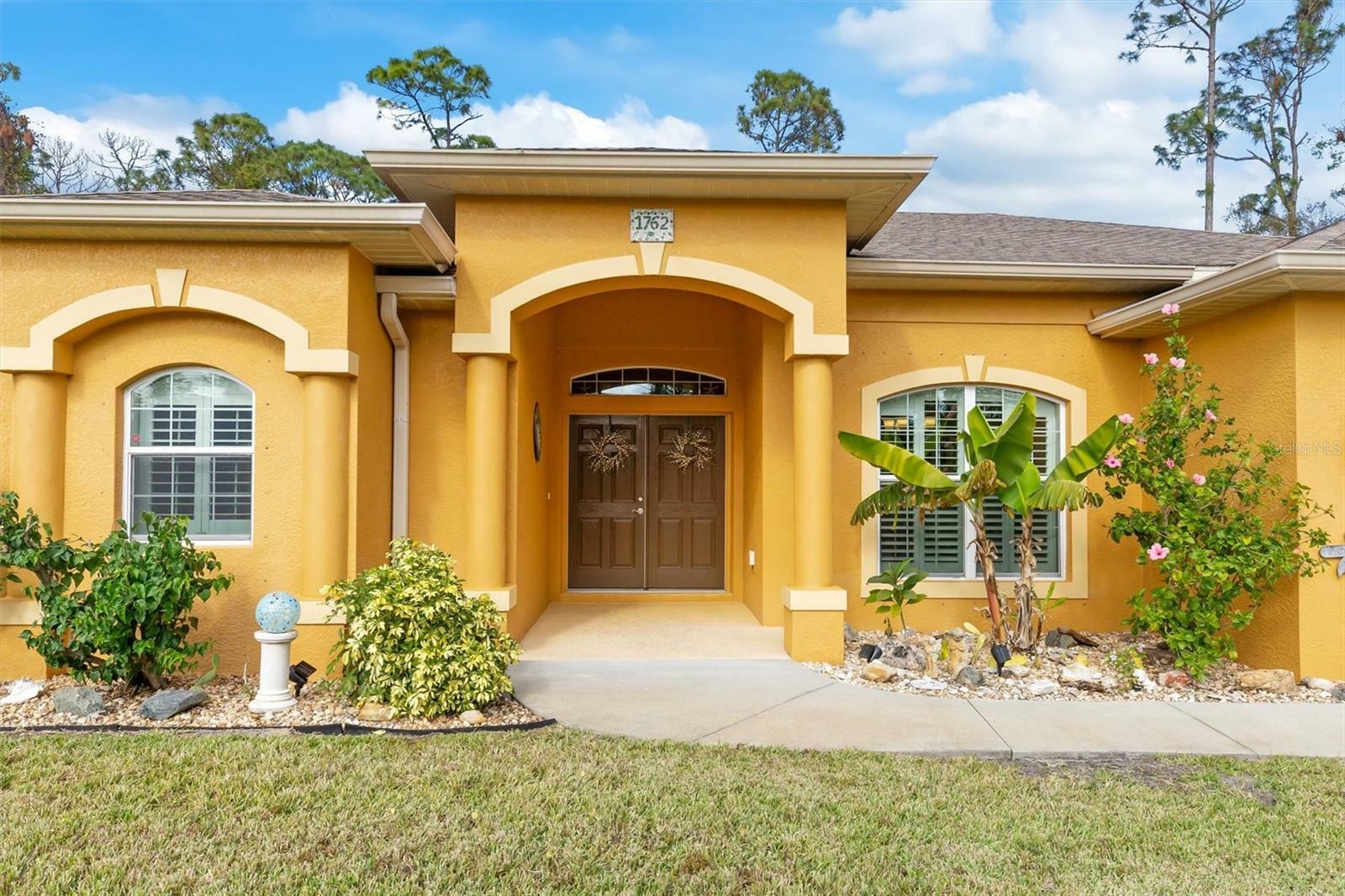 Property Photo:  1762 Foxglove Avenue  FL 34288 