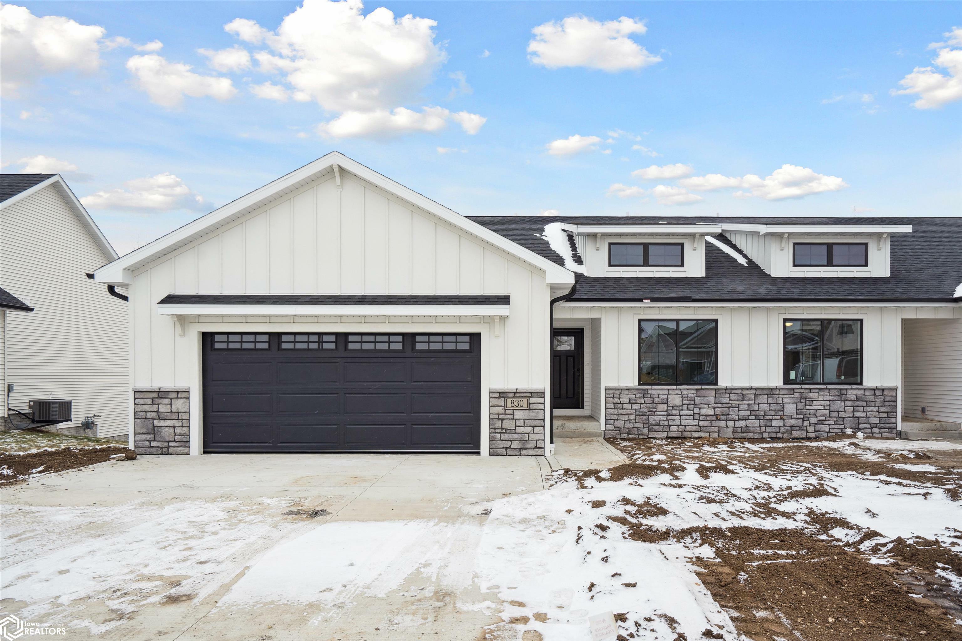 Property Photo: 836 W Merle Hibbs Boulevard IA 50158
