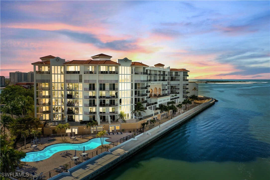 Property Photo: 700 La Peninsula Boulevard 404 FL 34113