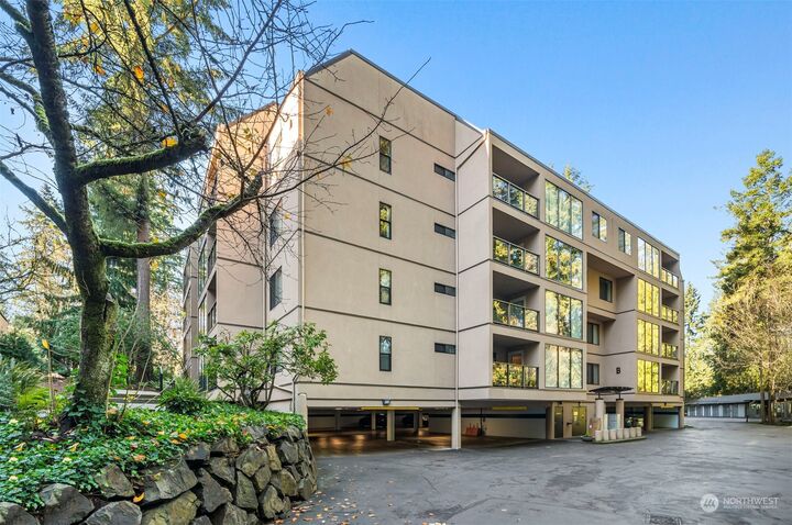 Property Photo:  15512  Country Club Drive B23  WA 98012 