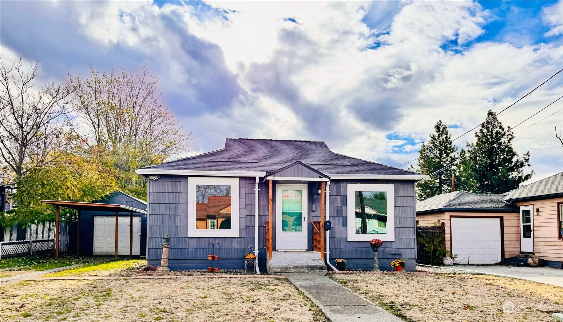 Property Photo:  1518  Walla Walla Avenue  WA 99362 