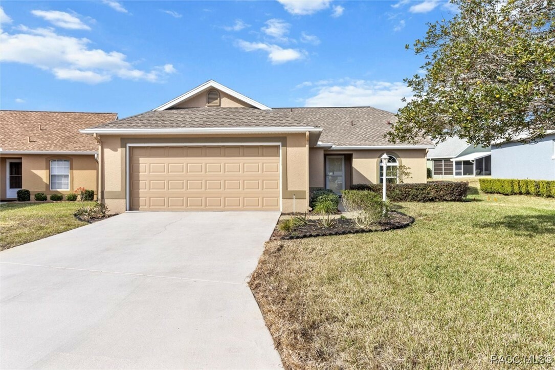4696 N Huntwood Point  Beverly Hills FL 34465 photo