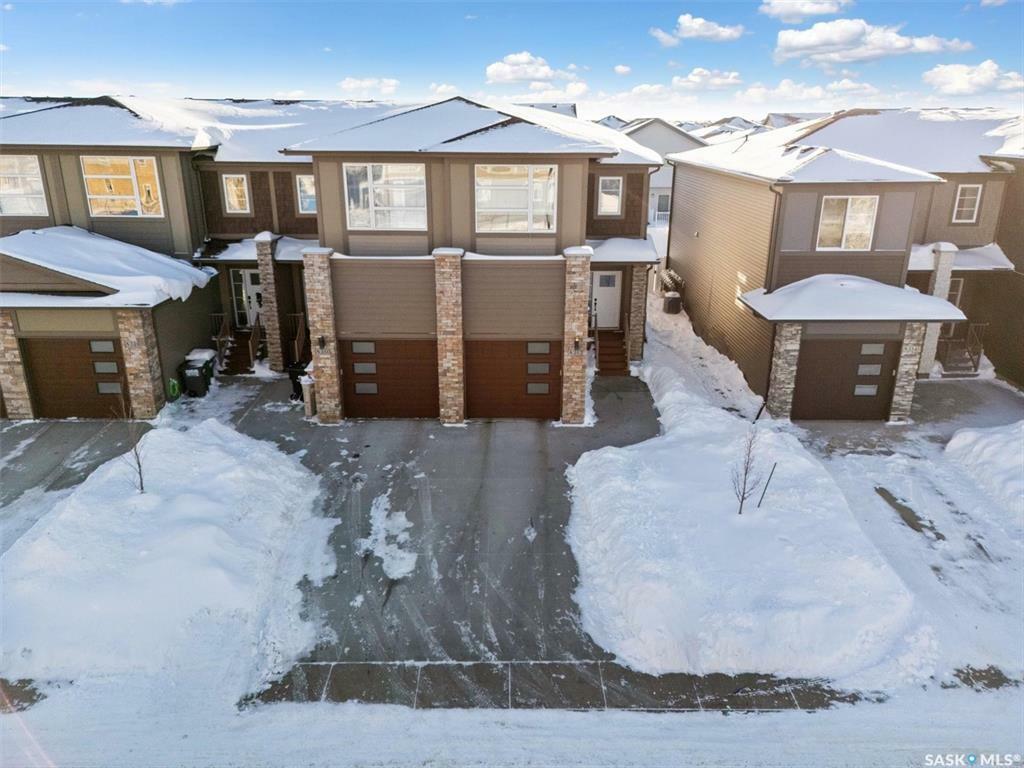 Property Photo:  352 Brighton Gate  SK S7V 0P6 