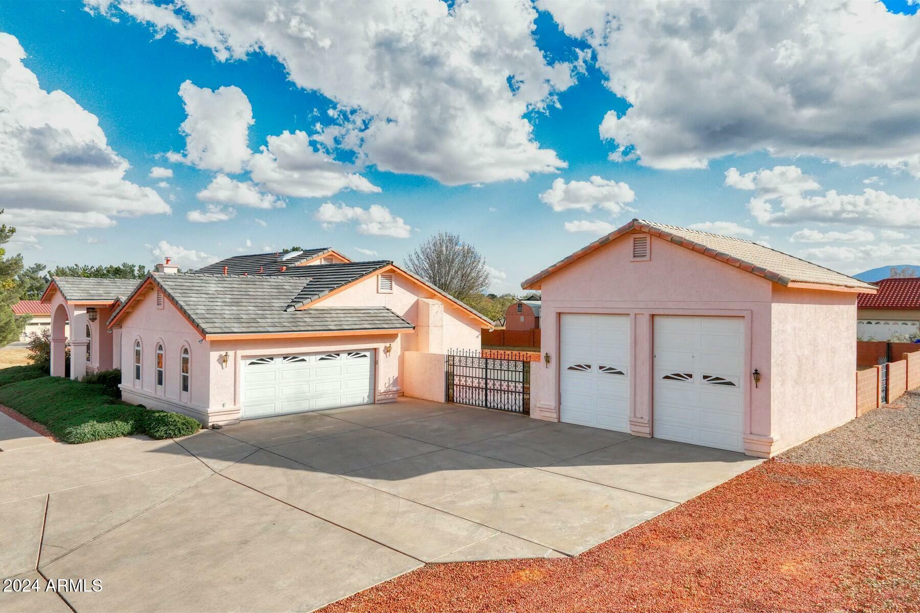 Property Photo:  2530 E Atsina Drive  AZ 85650 