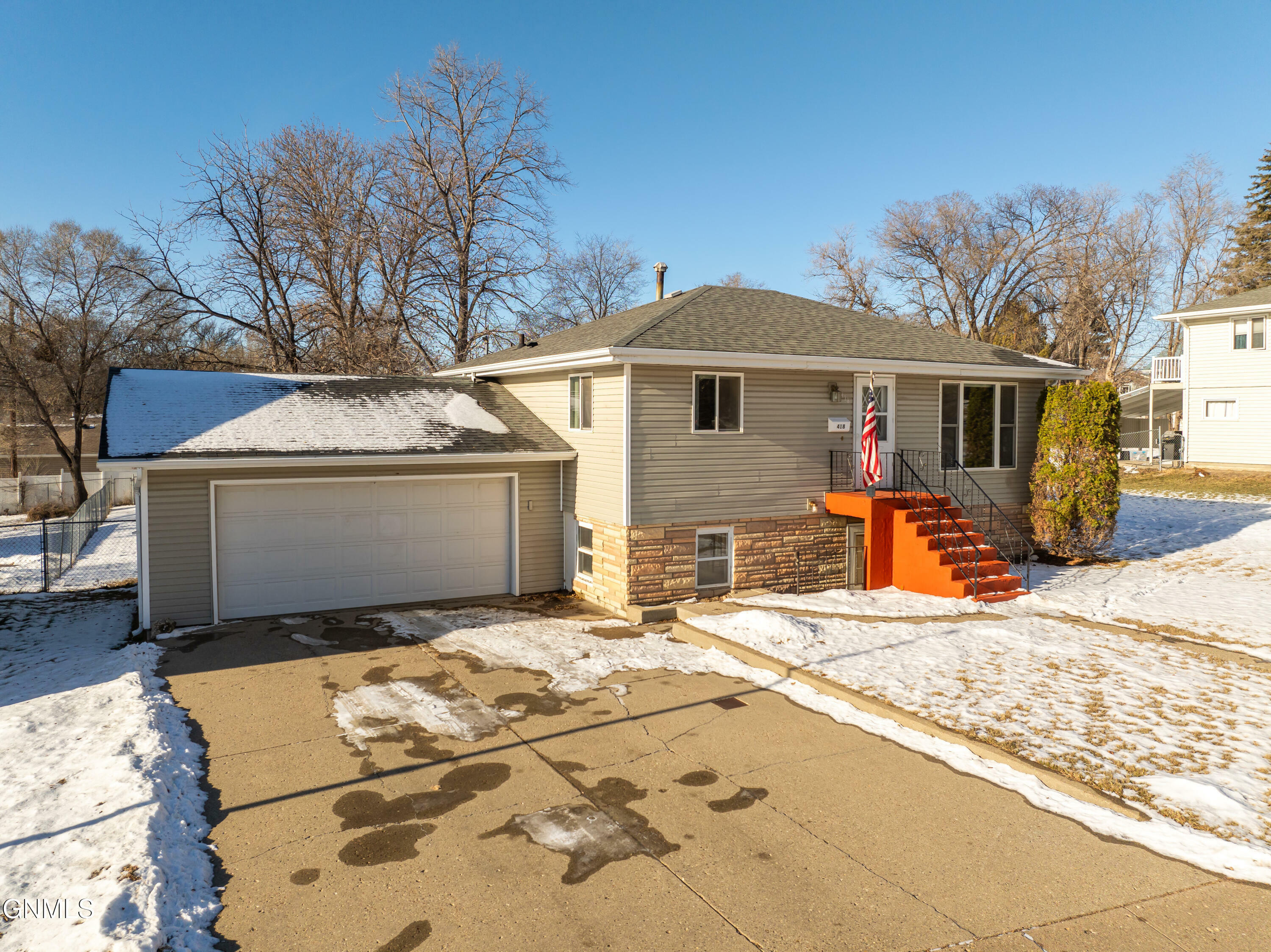 Property Photo:  418 21st Street N  ND 58501 