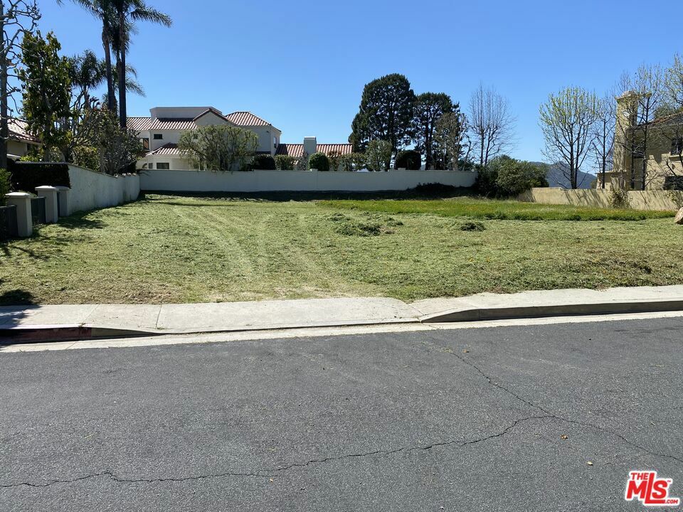 Property Photo: 1141 Cumbre Alta Court CA 90272