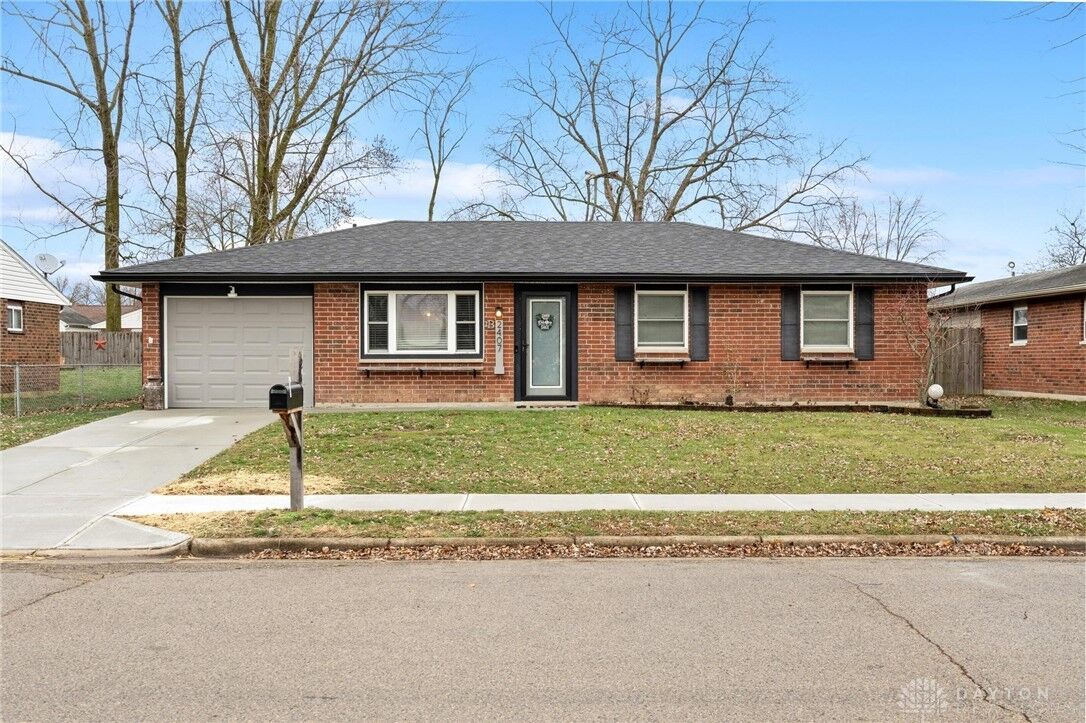 Property Photo:  2407 New Castle Drive  OH 45373 