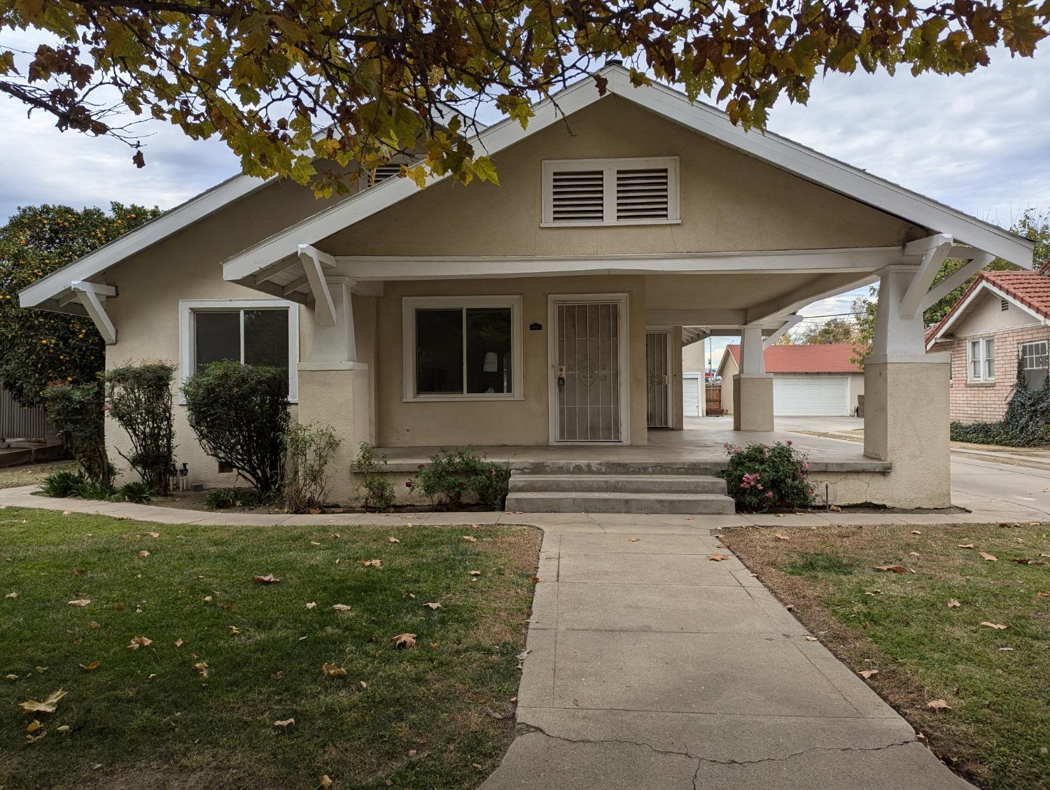 Property Photo:  812 N Street  CA 93657 