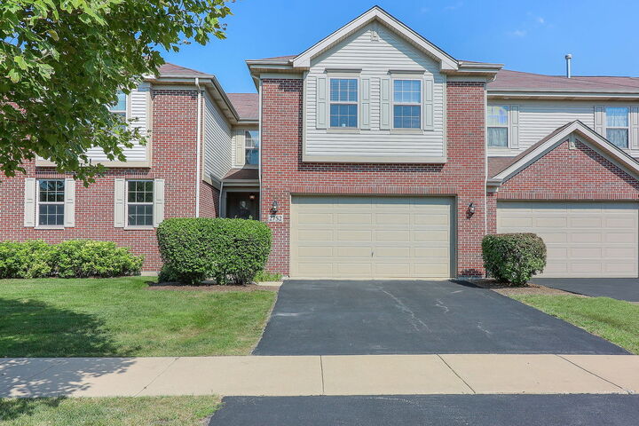 2752 Blakely Lane 2752  Naperville IL 60540 photo