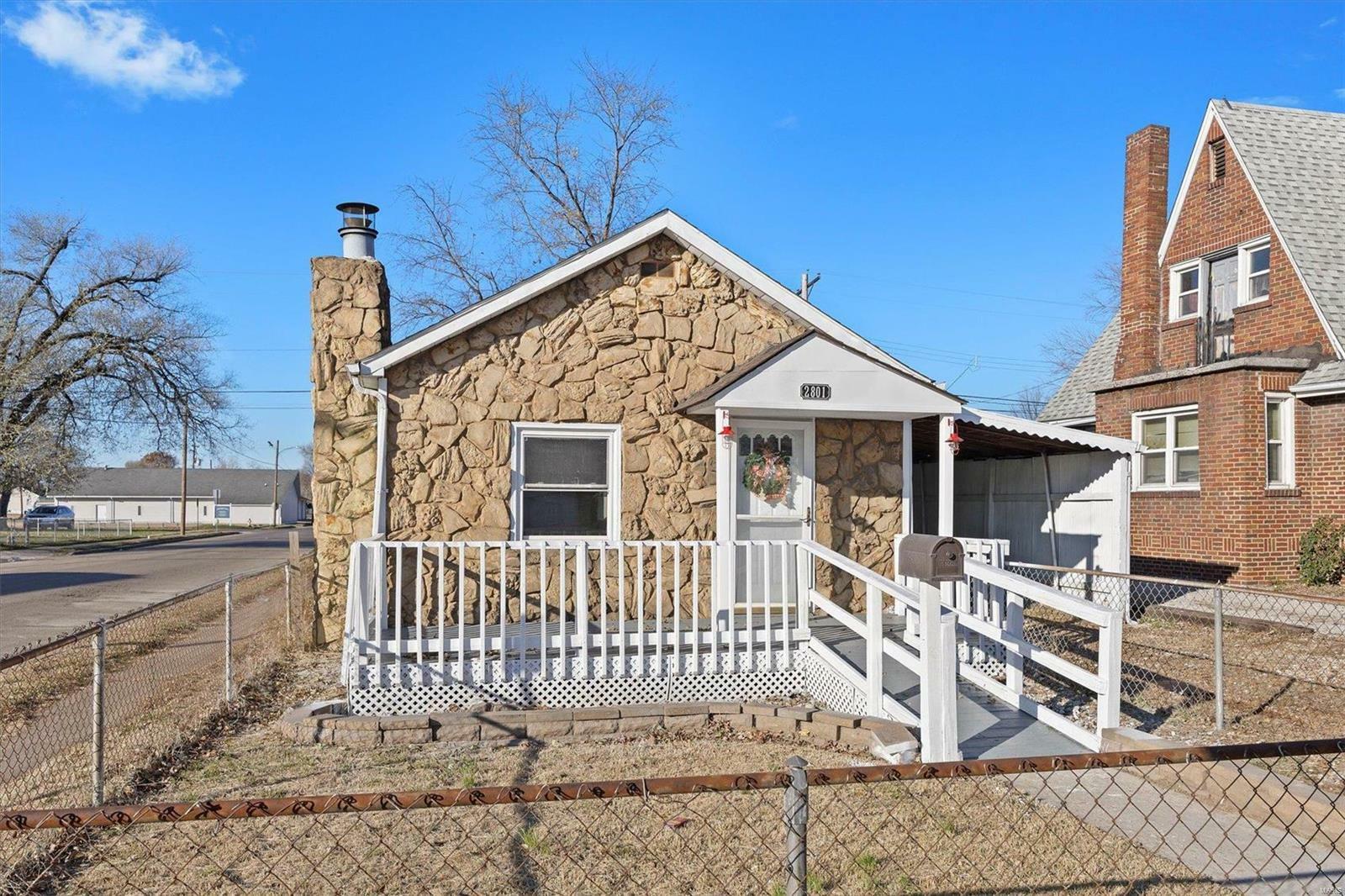 Property Photo:  2801 Buxton Avenue  IL 62040 