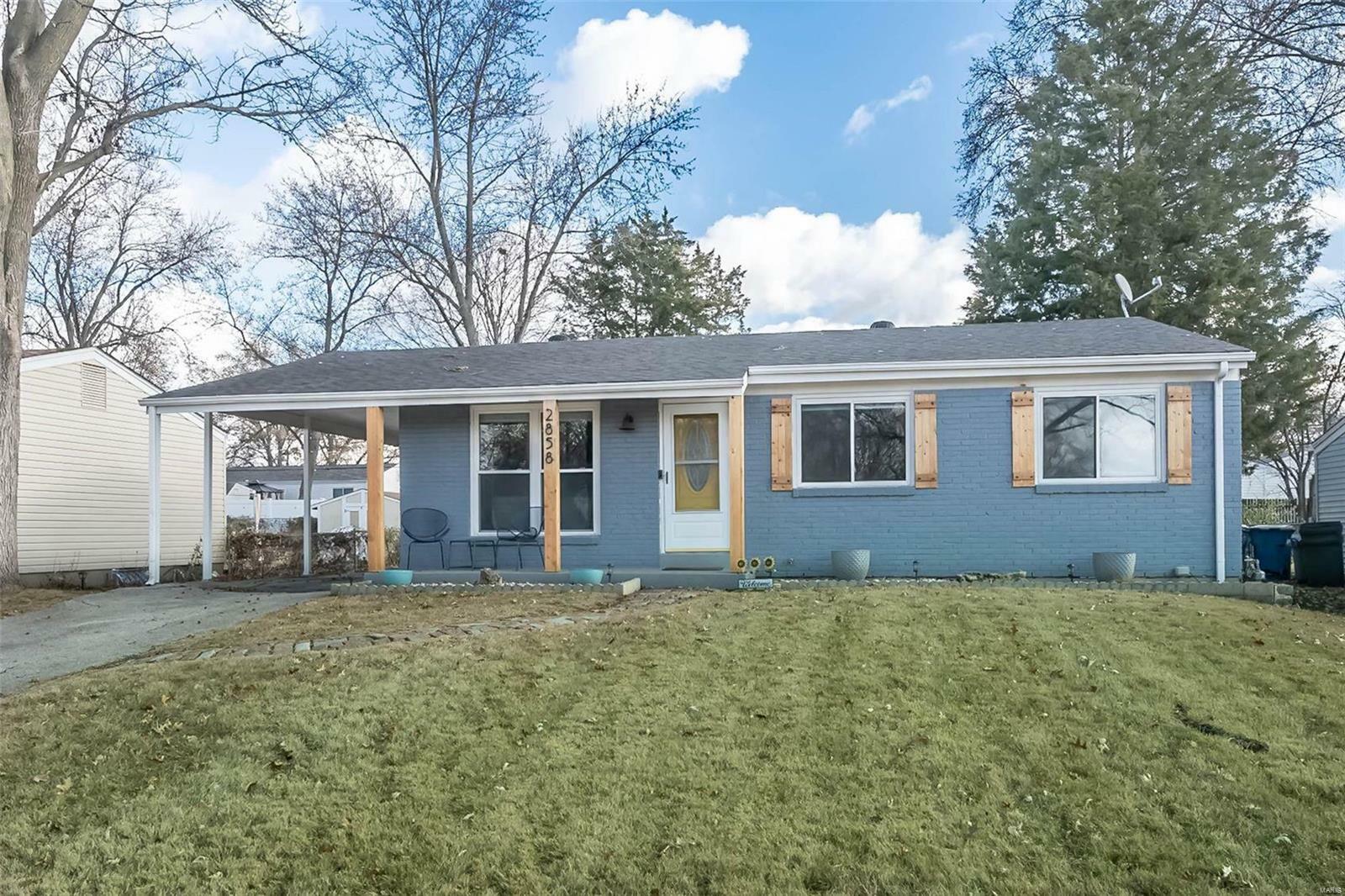 Property Photo:  2858 Foxwood Drive  MO 63043 