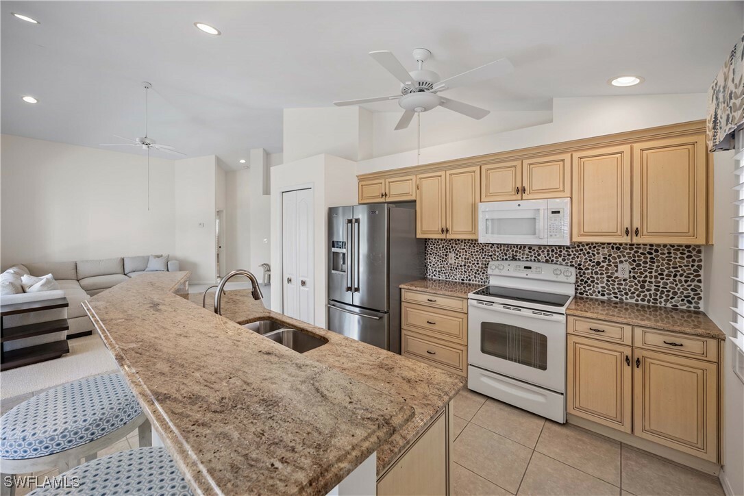 Property Photo:  8464 Indian Wells Way  FL 34113 