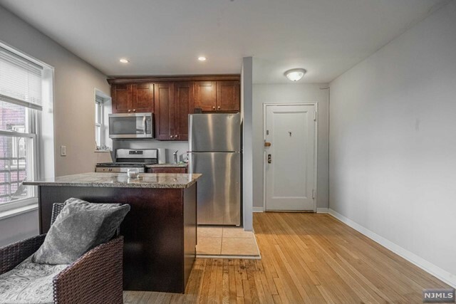 Property Photo:  210 Woodcliff Avenue 4H  NJ 07047 