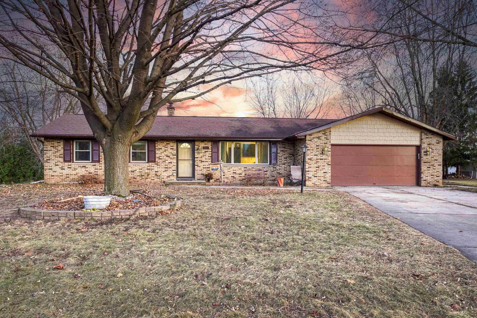 Property Photo: 2865 Shade Tree Court WI 54313-7083