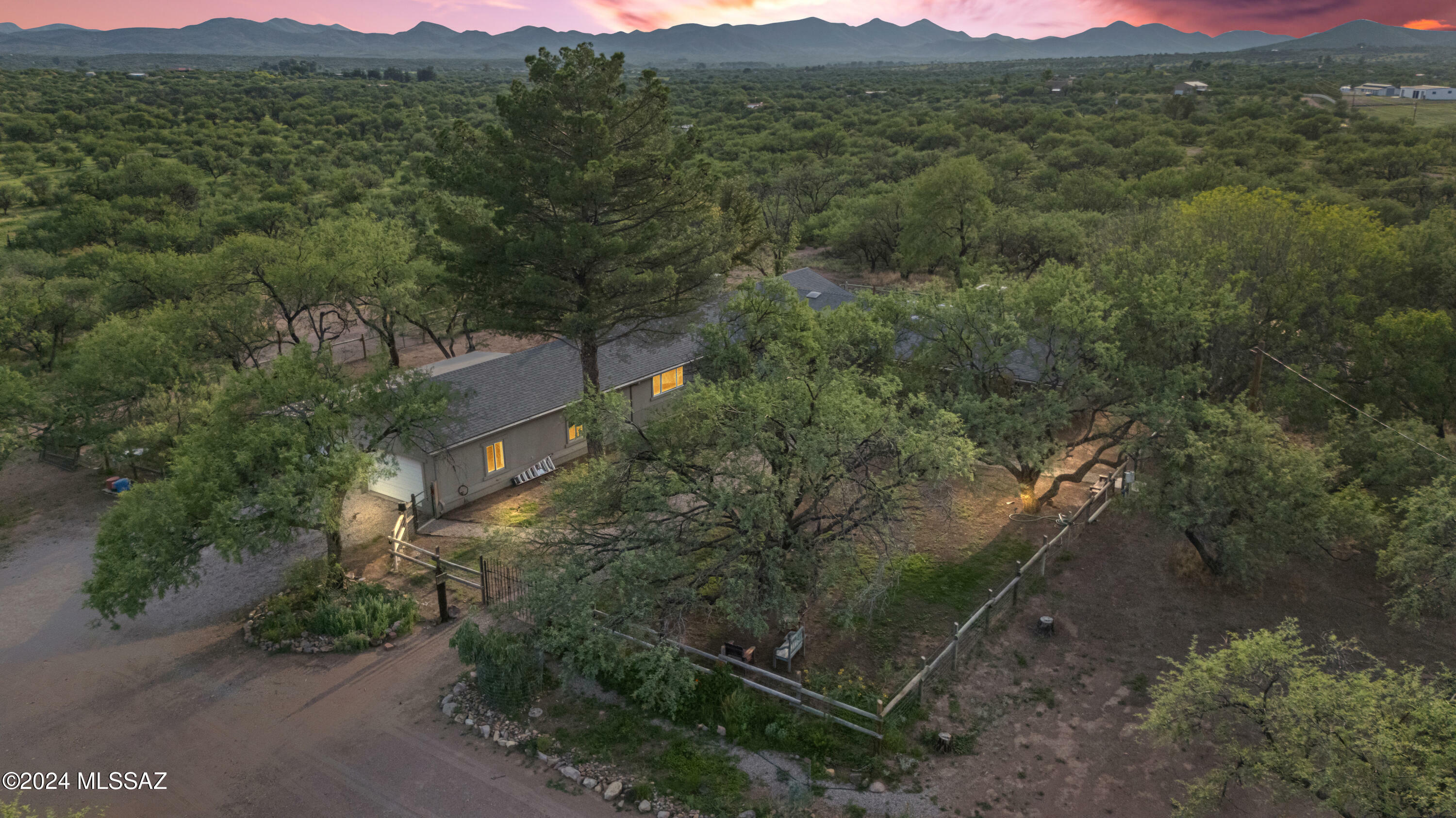 Property Photo:  15555 W Hardscrabble Road  AZ 85601 