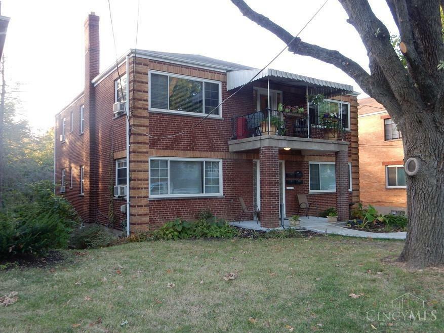 Property Photo:  3065 Glenmore Avenue  OH 45238 