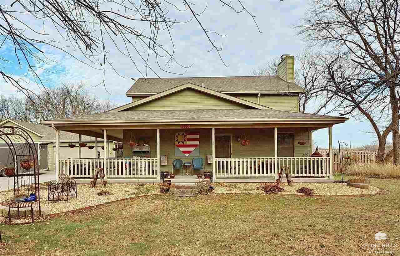 3020 Honeydew Lane  Manhattan KS 66503 photo