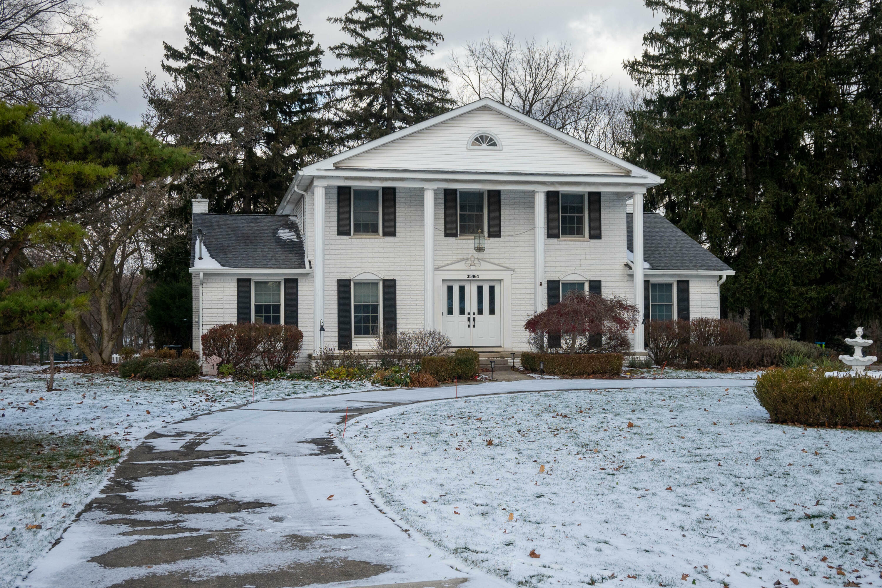 Property Photo:  35464 E Lyman Road  MI 48331 