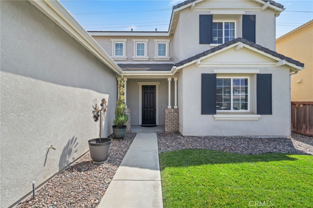 Property Photo:  29499 Camino Cristal  CA 92584 