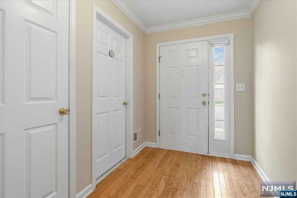 Property Photo:  5 Magnolia Way  NJ 07508 