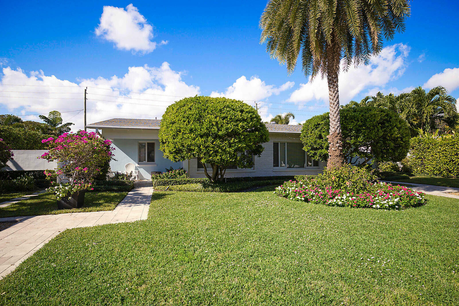 Property Photo:  342 NE 7th Avenue  FL 33483 