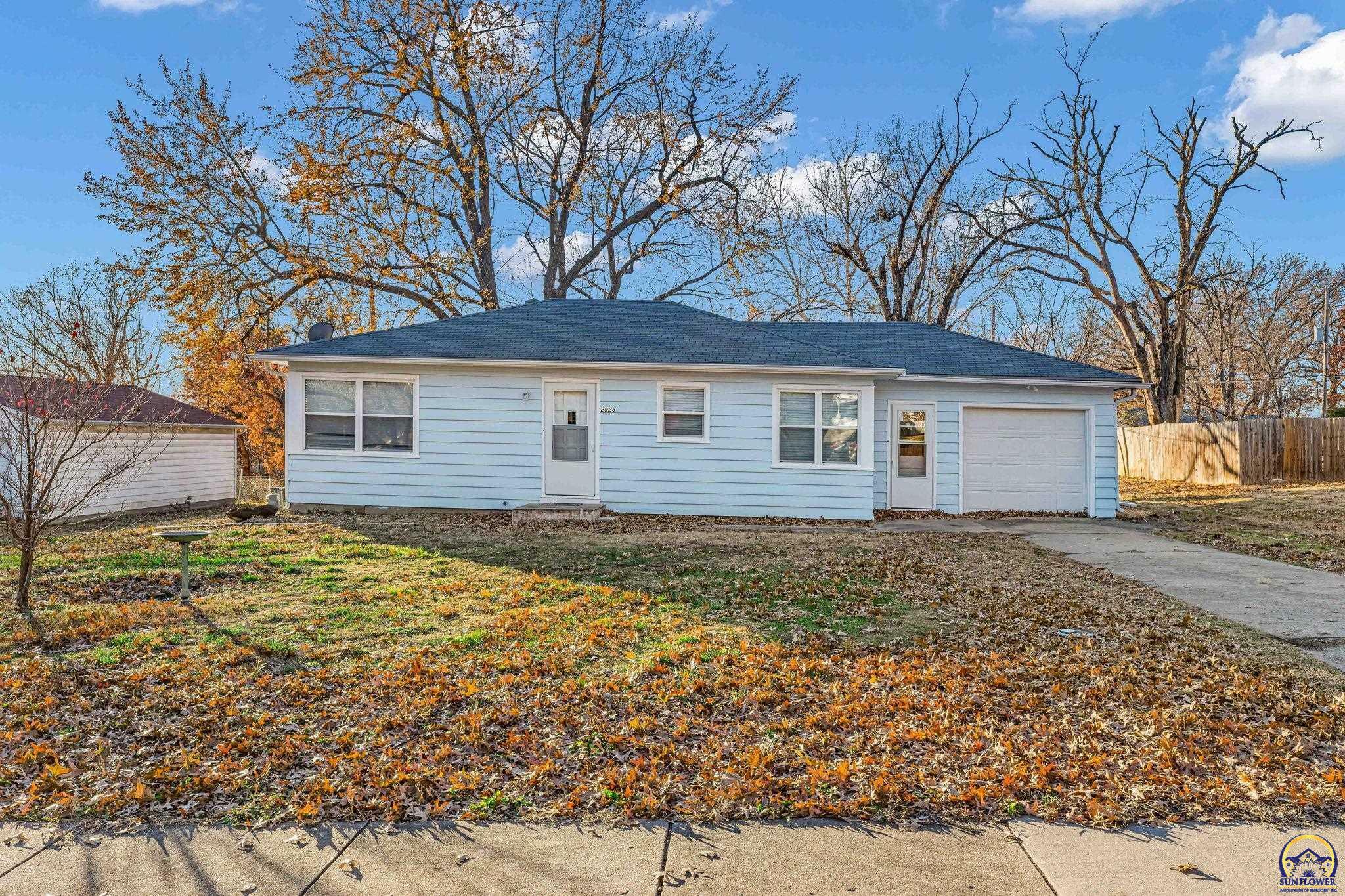 Property Photo:  2925 SE Ohio Ave  KS 66605 