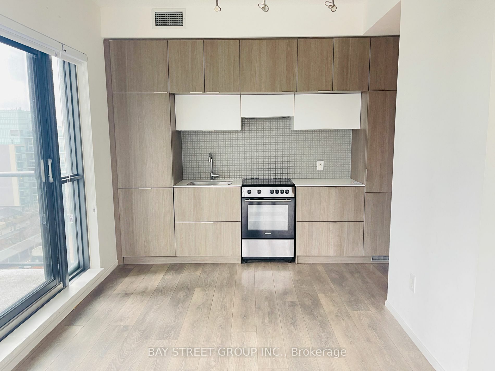 Property Photo:  159 Dundas St E 1206  ON M5B 0A9 