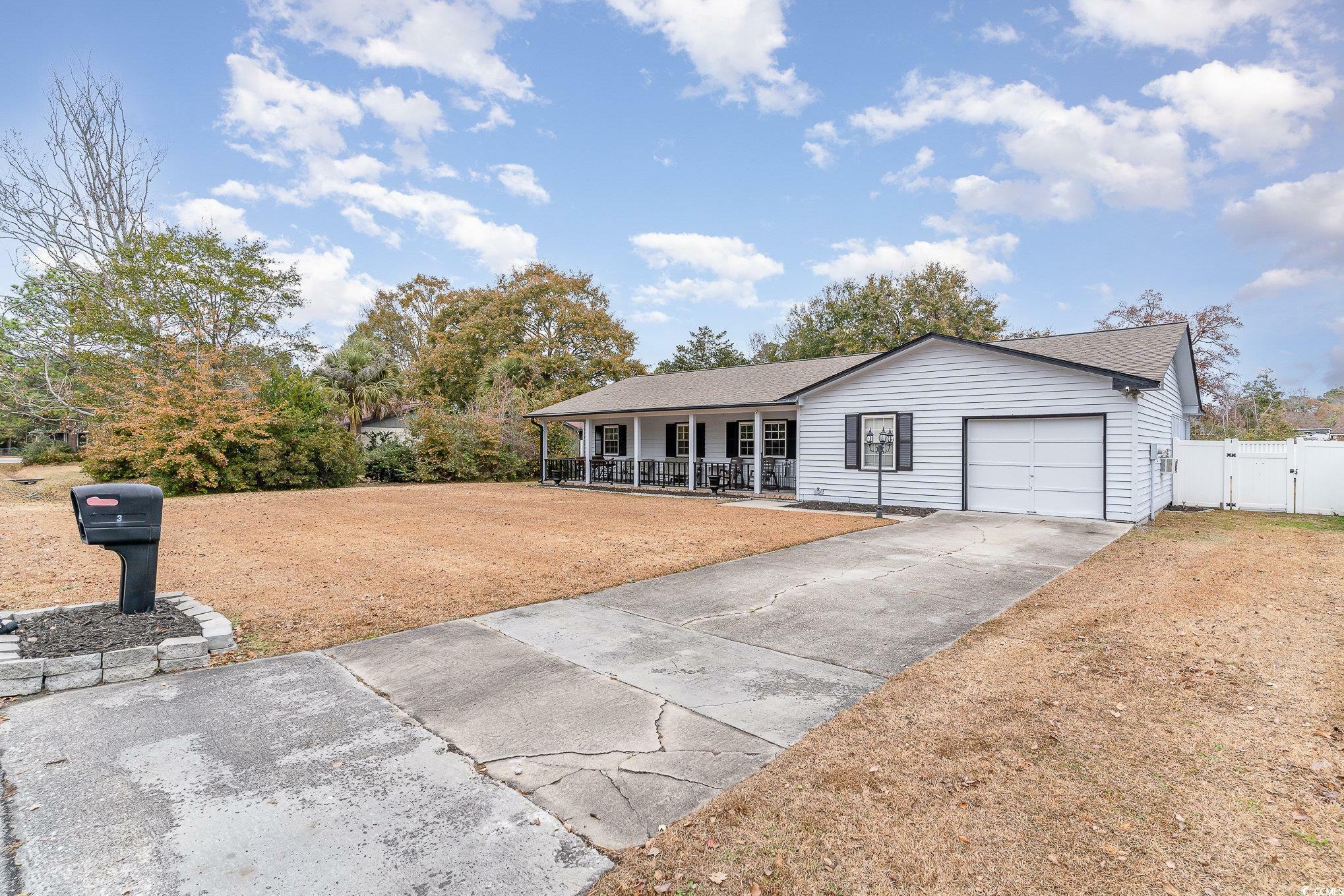 Property Photo:  3 Meadow Oak Dr.  SC 29575 