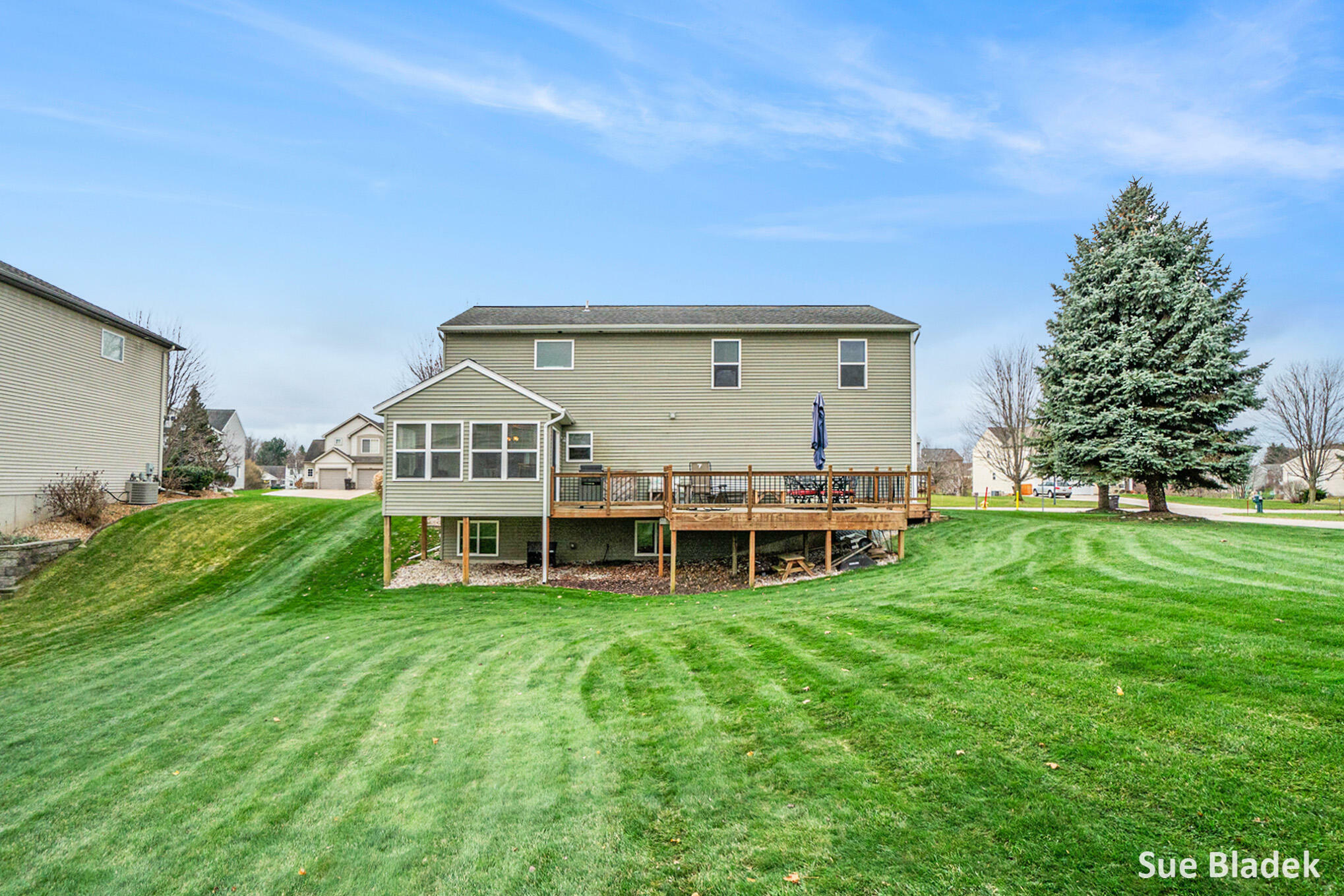 Property Photo:  8641 Suntree Drive  MI 49464 