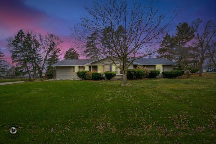 905 Johnston Drive  Aurora IL 60506 photo