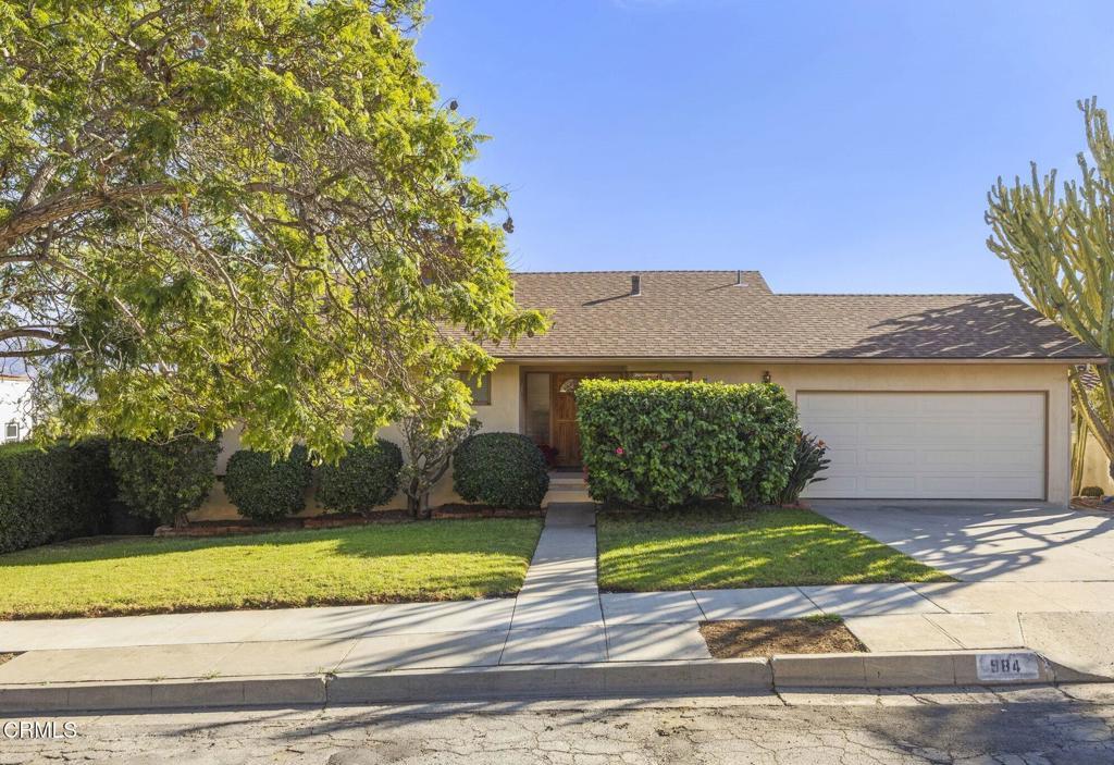 Property Photo: 984 Loma Vista Place CA 93060