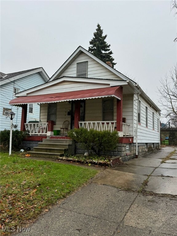 Property Photo:  10410 Avon Avenue  OH 44105 