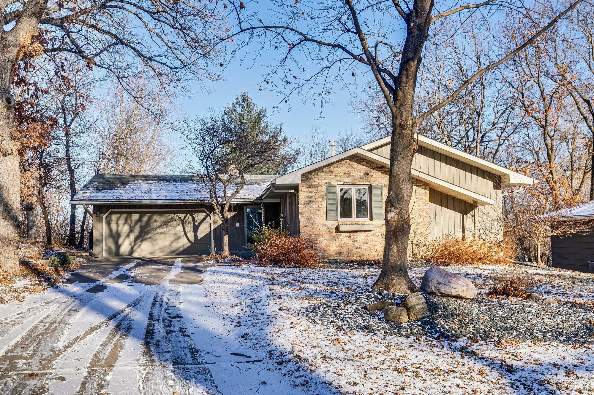 4274 Brigadoon Drive  Shoreview MN 55126 photo