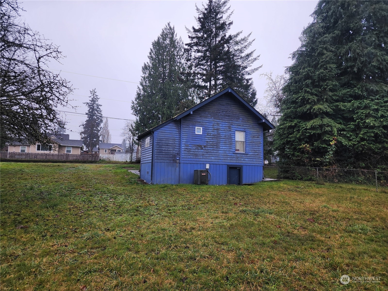 Property Photo:  610  Fairmount Avenue  WA 98584 