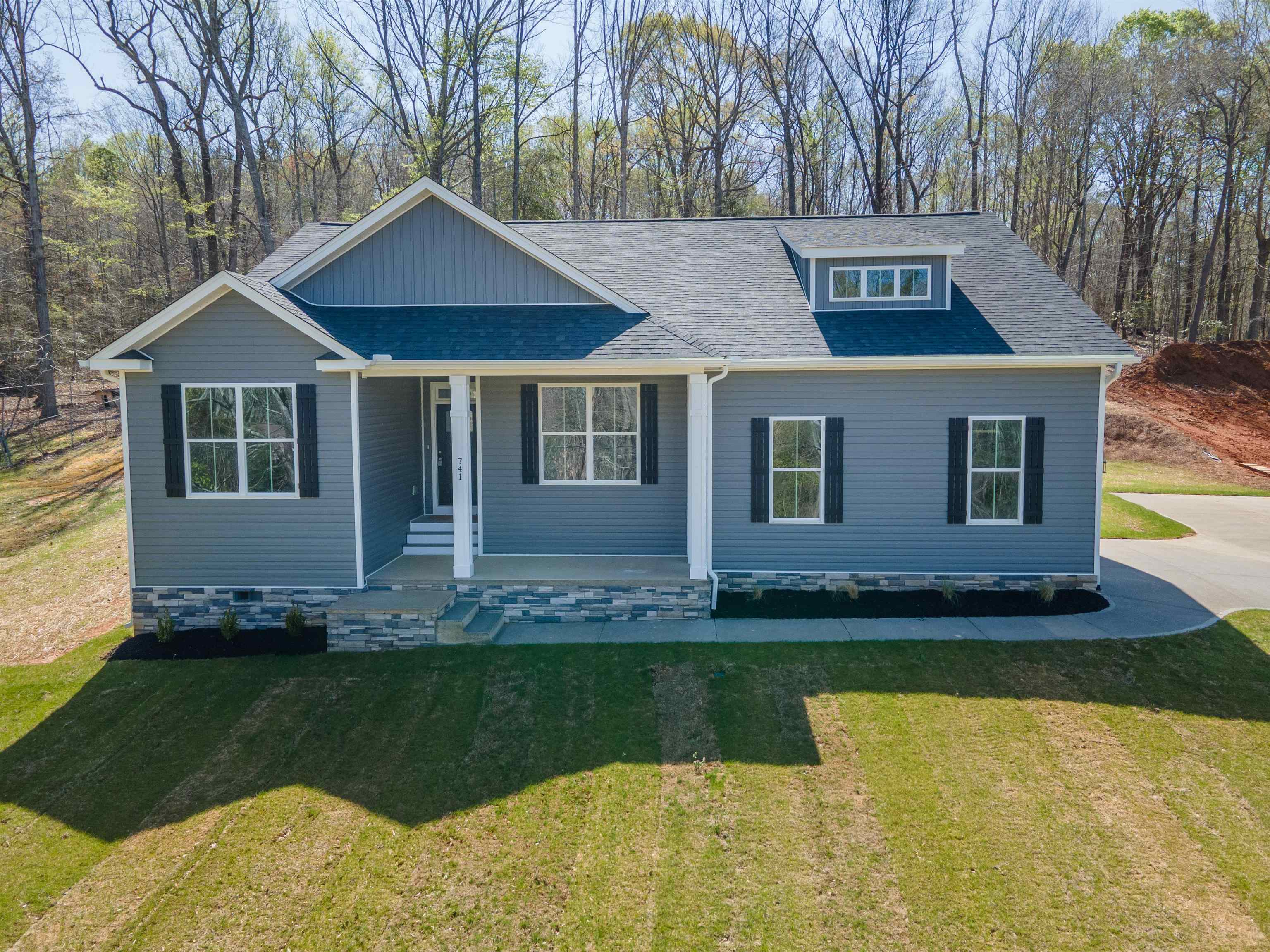 Property Photo: 741 Pearson Town Road SC 29369