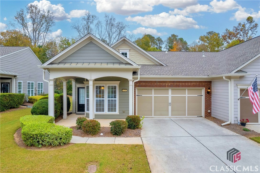 Property Photo:  6208 Longleaf Drive  GA 30548 