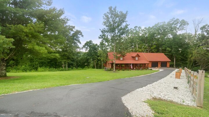 Property Photo:  396 Laurelwood Drive  KY 42544 