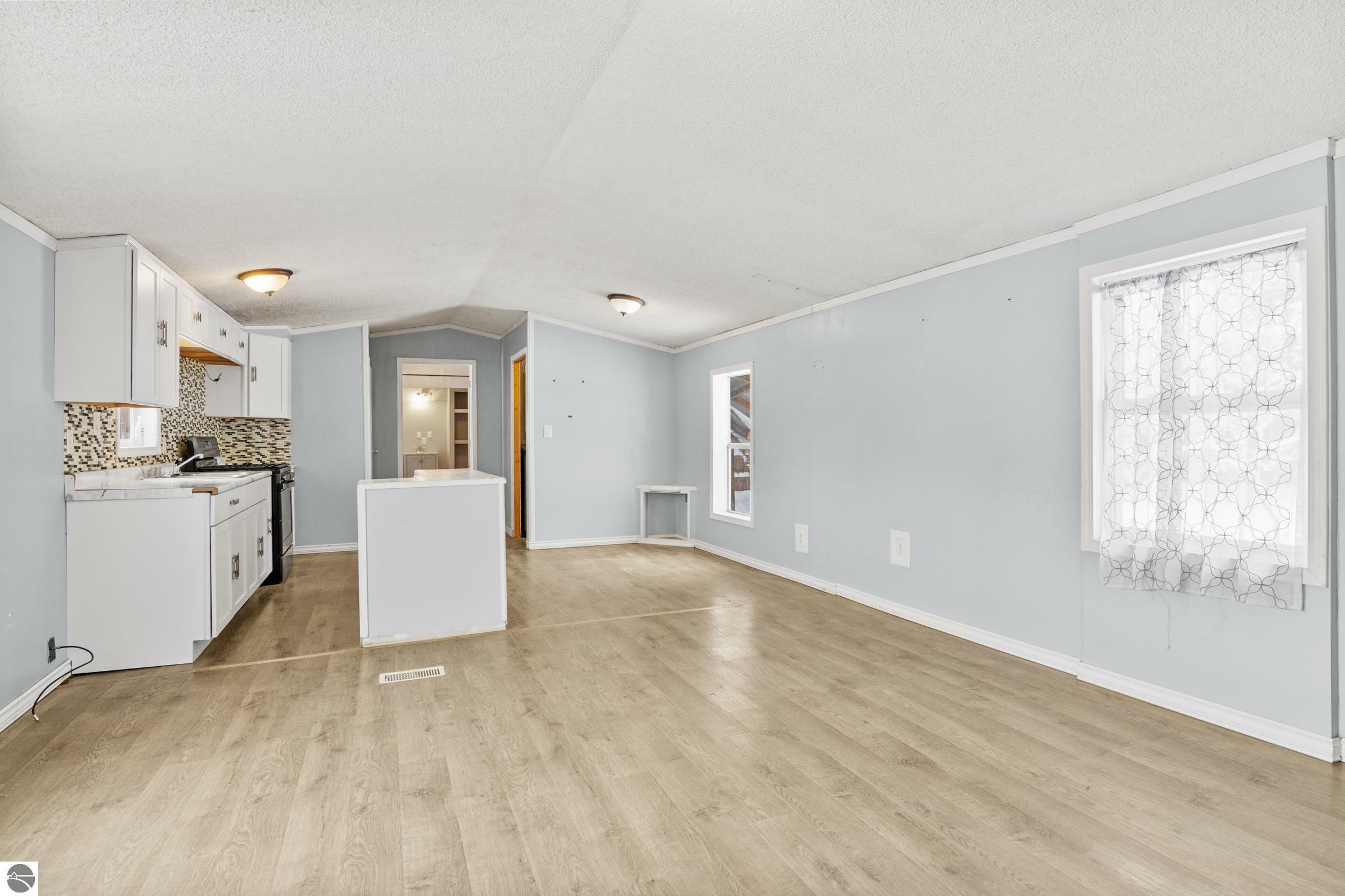 Property Photo:  4985 N Flamingo Drive  MI 49685 