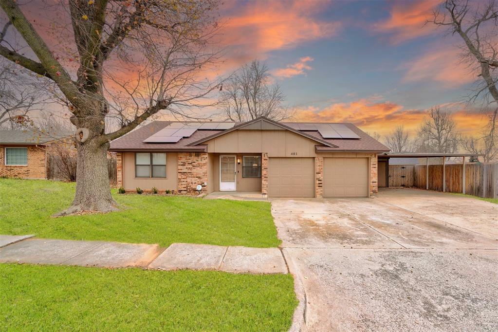 Property Photo:  401 W Hillcrest Drive  OK 73064 