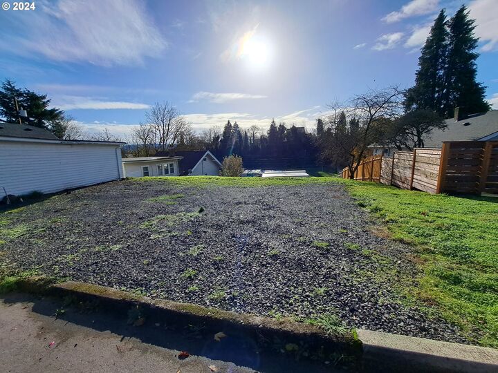 Property Photo: 615 NW 7th Ave WA 98607