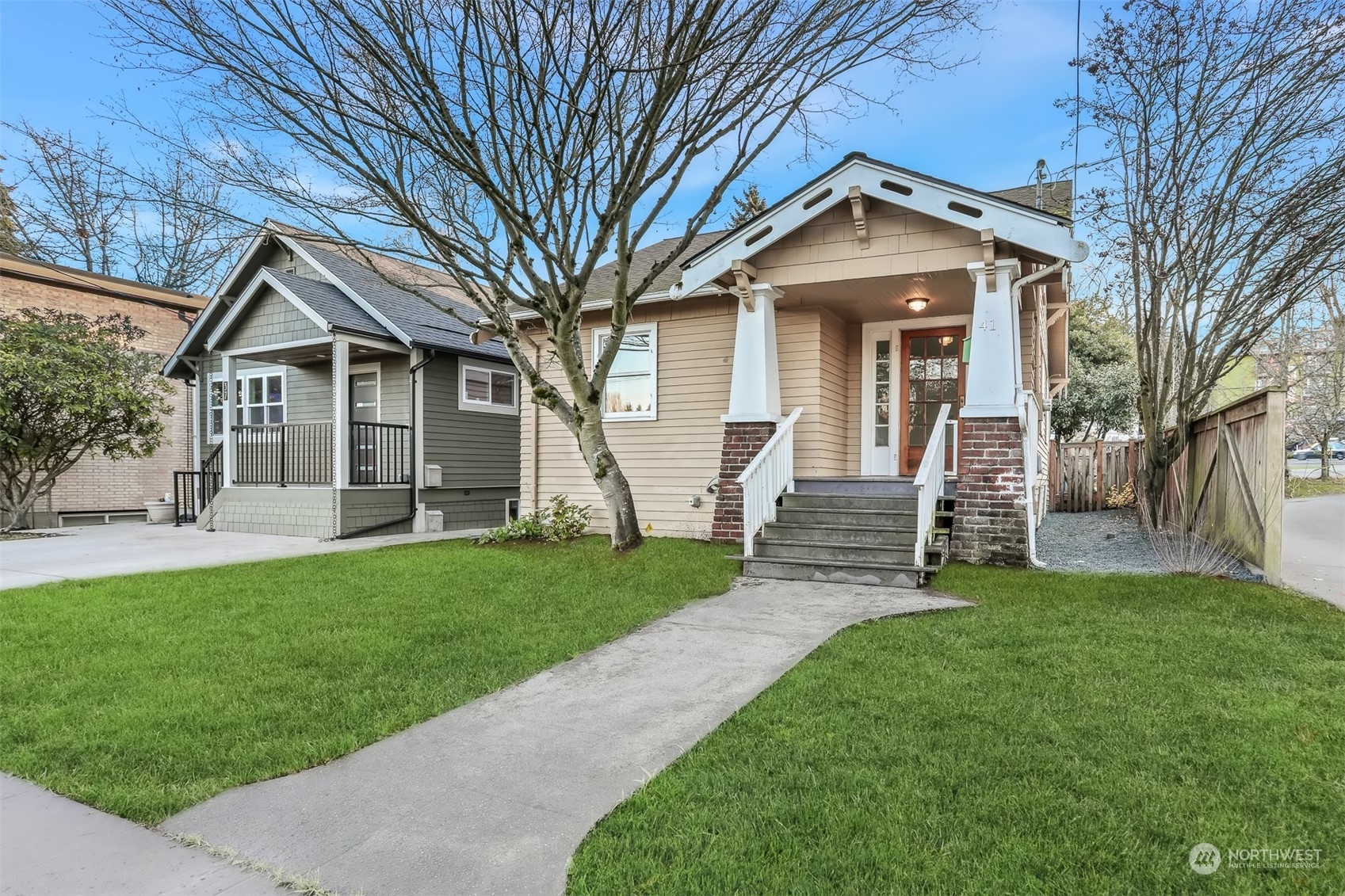 Property Photo:  41 W Cremona Street  WA 98119 