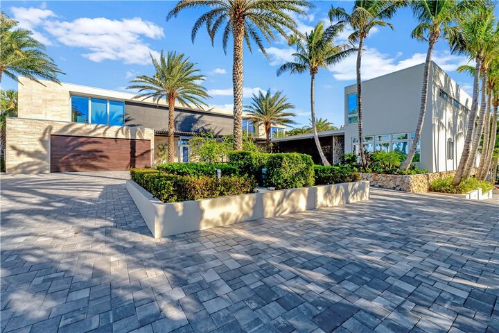 Property Photo: 3700 Ocean Drive FL 32963