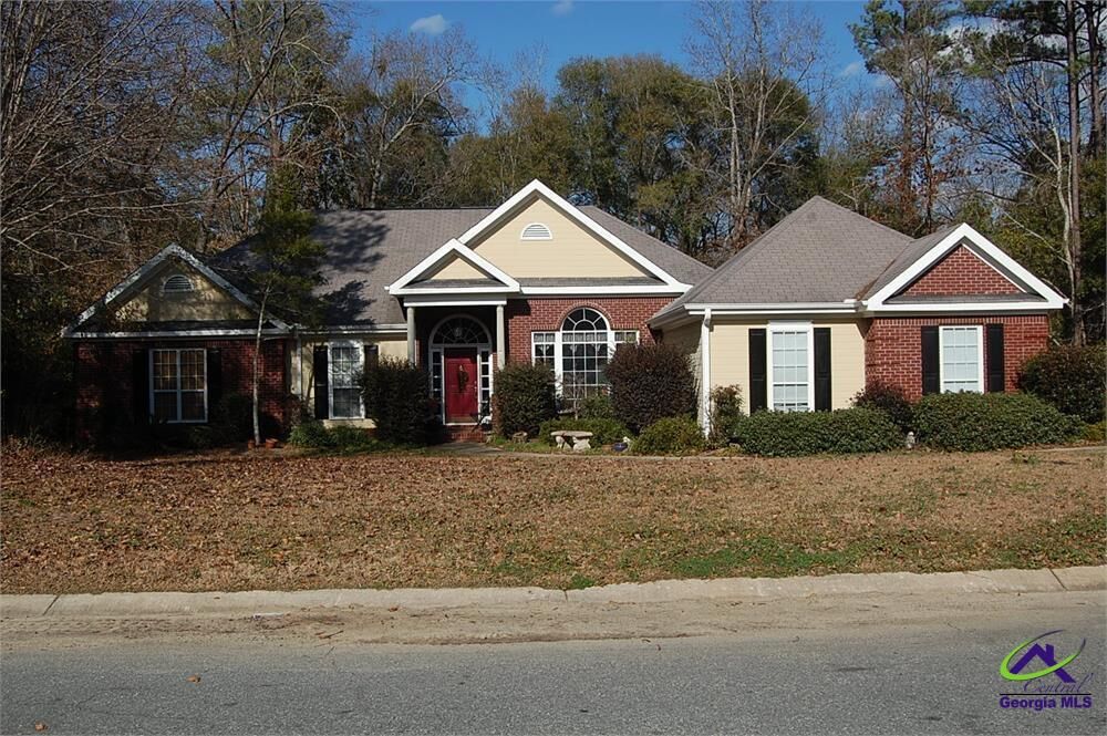 Property Photo:  143 Falcon Crest  GA 31088 